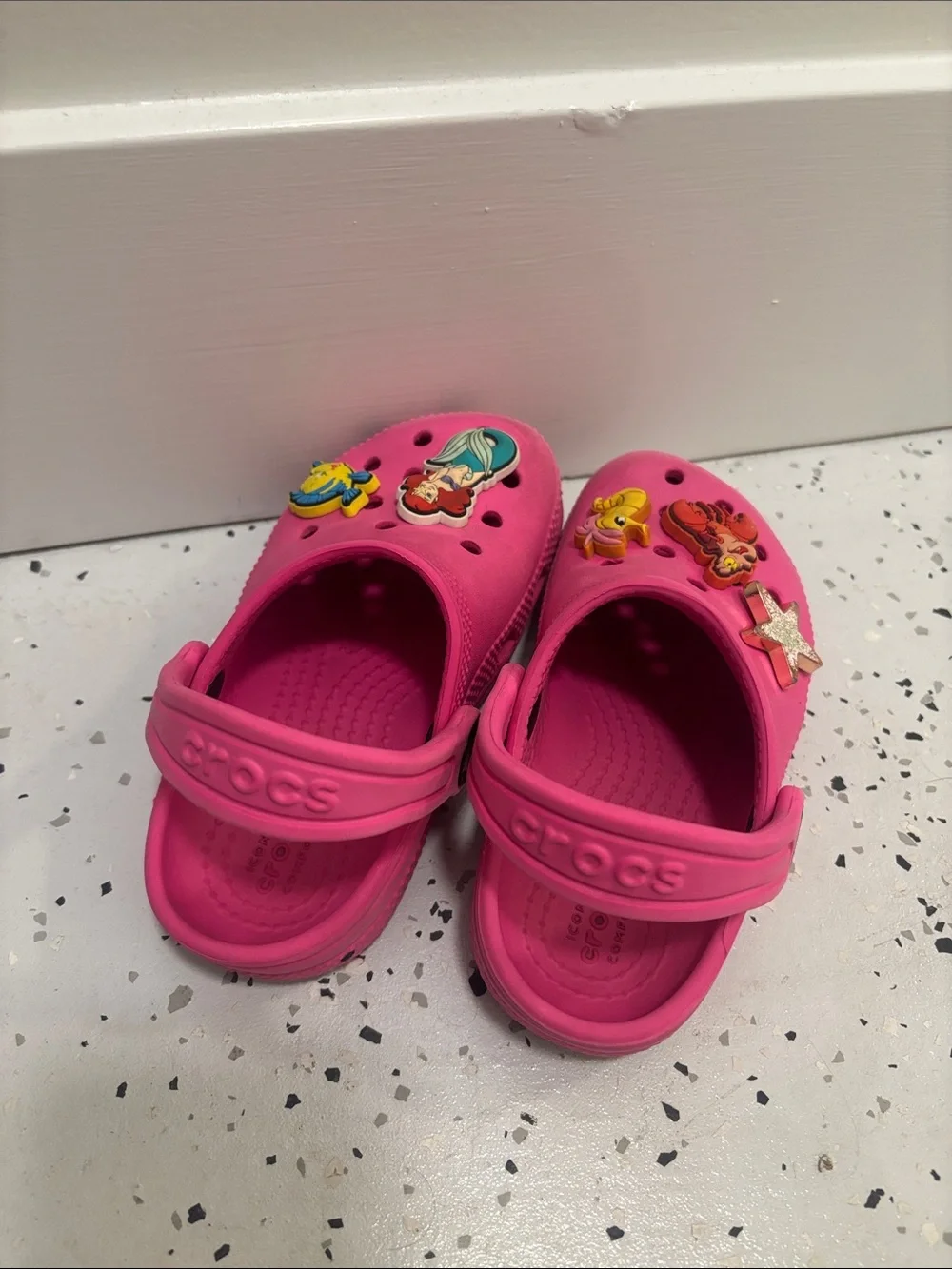 CROCS bright pink